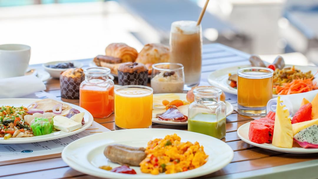 Breakfast 